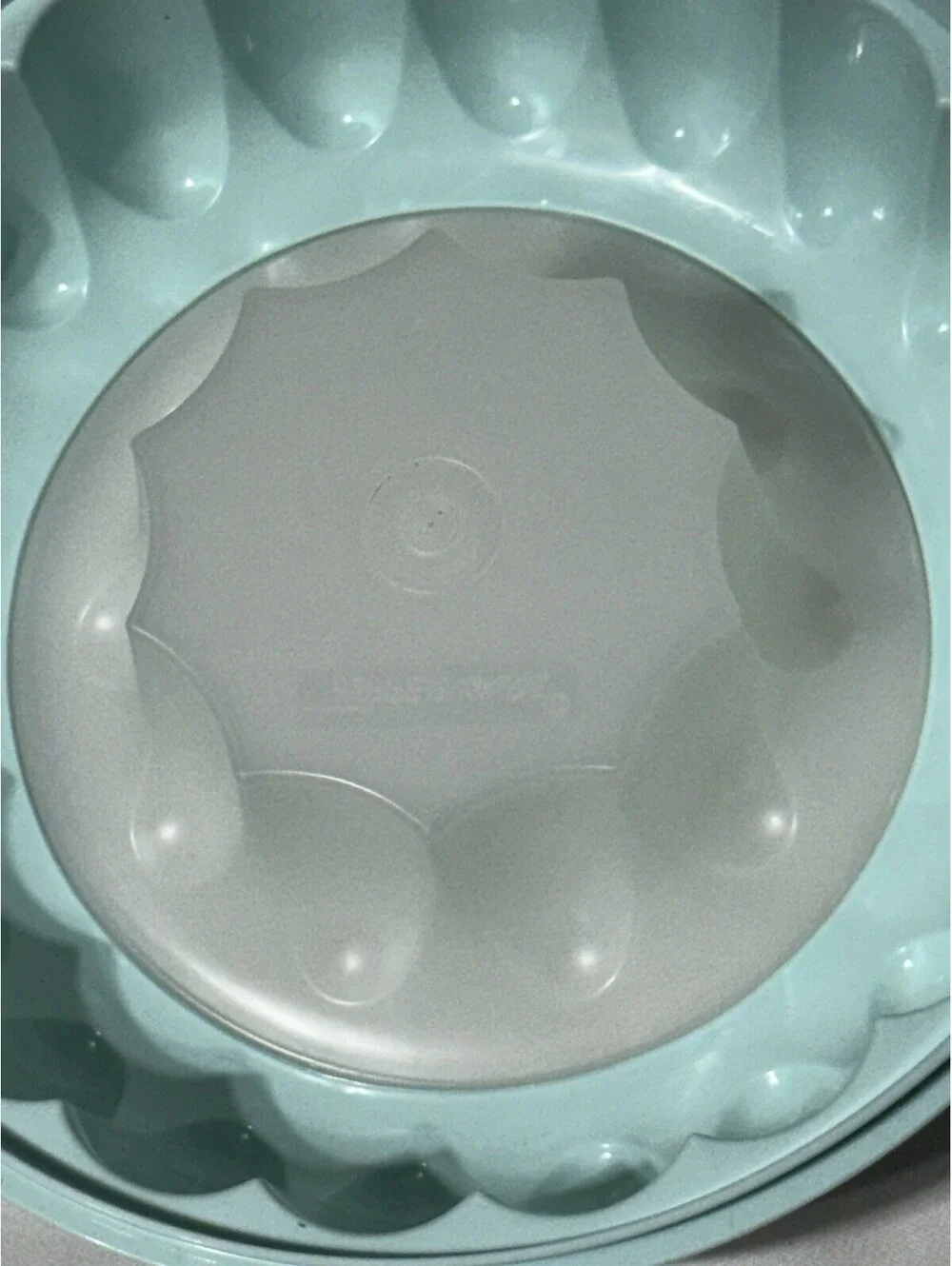 Tupperware 9